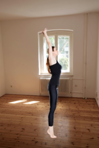 daily-yoga-for-women-22-stay-fit-calm-confident/